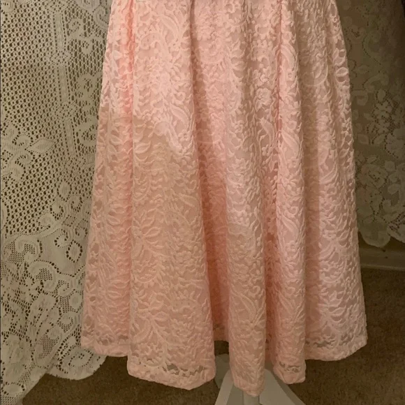 CHARTER CLUB pull over knee length dress, with scalloped cuff sleeves. (lace) - Picture 6 of 13